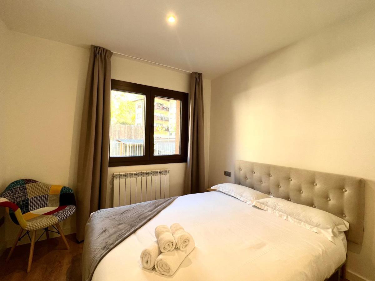 Espot Cowork & Apartments - L'Amfitriona Zewnętrze zdjęcie