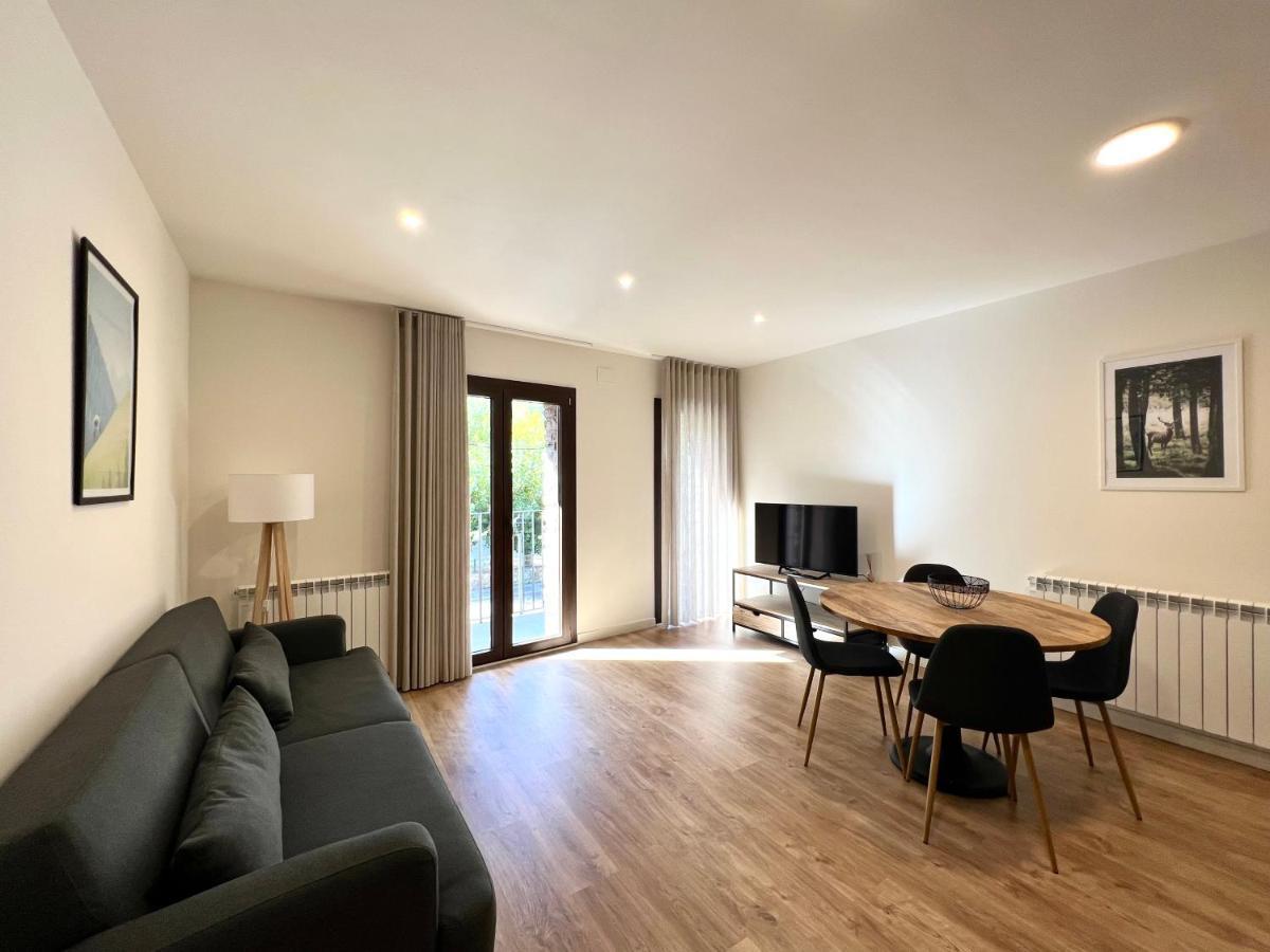 Espot Cowork & Apartments - L'Amfitriona Zewnętrze zdjęcie